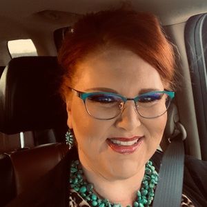 Meet your Posher, Veronica